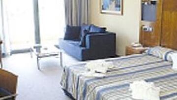 <b>SPA Y COMODIDADES. </b>Lujo de agua y habitaciones sobrias.