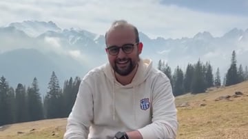 Víctor Ballesteros, profesor de filosofía: “No existe secreto de la felicidad, es mejor llevar una vida auténtica”