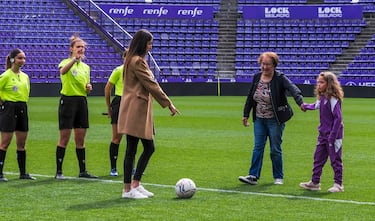 Anuar, la ‘ley de la ex’, una portera accidental y una colegiada delantera