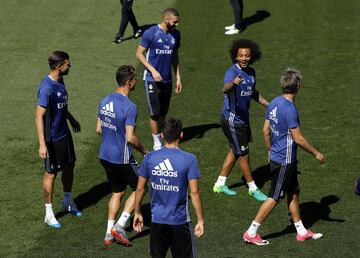 Último entrenamiento del Real Madrid antes de viajar a Málaga