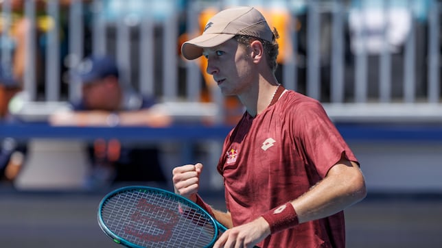 Landaluce alarga su luna de miel con una remontada al estilo Nadal