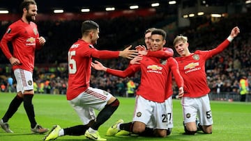 Manchester United thrash AZ Alkmaar in final group game