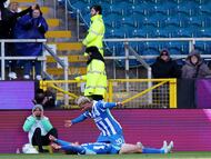 Soccer Football - Premier League - Burnley v Brighton & Hove Albion - Turf Moor, Burnley, Britain - April 11, 2026 Brighton & Hove Albion's Mats Wieffer celebrates scoring their second goal with Georginio Rutter Action Images via Reuters/Craig Brough EDITORIAL USE ONLY. NO USE WITH UNAUTHORIZED AUDIO, VIDEO, DATA, FIXTURE LISTS, CLUB/LEAGUE LOGOS OR 'LIVE' SERVICES. ONLINE IN-MATCH USE LIMITED TO 120 IMAGES, NO VIDEO EMULATION. NO USE IN BETTING, GAMES OR SINGLE CLUB/LEAGUE/PLAYER PUBLICATIONS. PLEASE CONTACT YOUR ACCOUNT REPRESENTATIVE FOR FURTHER DETAILS..