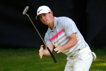 
La emocin estuvo servida hasta el final, pero fue Rory Mcllroy quien finalmente decant la balanza de su parte y se alz con la victoria en el Bridgestone Invitational de Akron, relegando a Sergio Garca a un meritorio segundo puesto. 