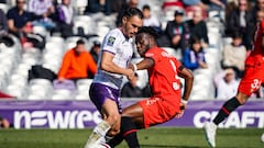 Gabriel Alonso SUAZO URBINA of Toulouse FC and Arnaud KALIMUENDO of Stade Rennais during the Ligue 1 Uber Eats match between Toulouse and Rennes at Stadium Municipal on February 12, 2023 in Toulouse, France. (Photo by Pierre Costabadie/Icon Sport via Getty Images)