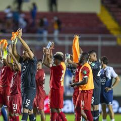 Panamá enfrentará a México con tres bajas