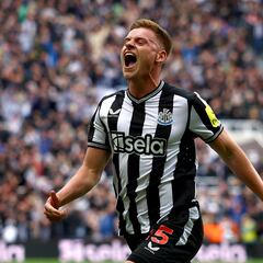 Barnes resucita al Newcastle