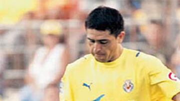 Riquelme marcó de falta directa