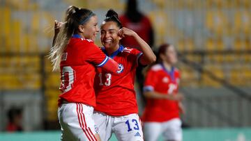 Futbol, Chile vs Ecuador.
Partido amistoso femenino 2022.
La jugadora de la seleccion chilena femenina Yanara Aedo, izquierda, celebra su gol contra Ecuador durante el partido amistoso disputado en el estadio Sausalito de Vina del Mar, Chile.
19/02/2022
Andres Pina/Photosport

Football, Chile vs Ecuador.
2022 friendly women match 2022.
Chile's player Yanara Aedo, left, celebrates after scoring against Ecuador during the friendly match held at the sausalito stadium in Vina del Mar, Chile.
19/02/2022
Andres Pina/Photosport