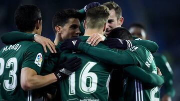 VITORIA-GASTEIZ, SPAIN - MARCH 12: Loren Moron of Real Betis Balompie celebrates after scoring a goal during the La Liga match between Deportivo Alaves and Real Betis Balompie at Mendizorroza stadium on March 12, 2018 in Vitoria-Gasteiz, Spain. (Photo b