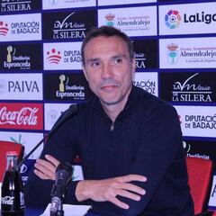 "Mis equipos son valientes, siempre miran a la puerta rival"