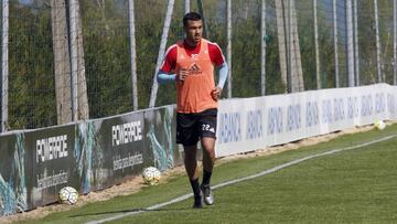 Cabral, entrenando con el Celta.