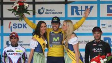 Alex Dowsett, feliz en el podio de Baviera.