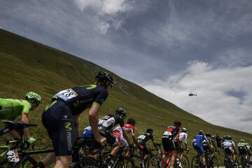 El pelotón durante la etapa de La Mure - Serre-Chevalier del Tour 2017.