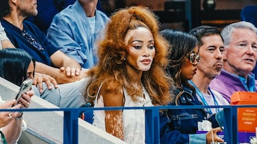 Winnie Harlow asiste a la final individual masculina de tenis entre el italiano Jannik Sinner y el español Carlos Alcaraz.