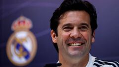 GRAF6707. MADRID, 14/12/2018.- El entrenador del Real Madrid, el argentino Santiago Solari, durante la rueda de prensa previa al entrenamiento previsto hoy en la Ciudad Deportiva de Valdebebas, para preparar el partido de la d&eacute;cima sexta jornada de