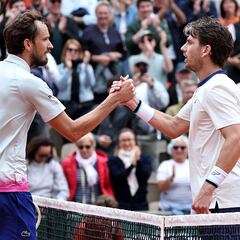 Vuelve el desencuentro de Medvedev con París: sexta derrota en primera ronda