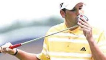 <b>GRAN PUTT. </b>Sergio besa su putt, su gran arma ayer.