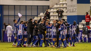 Vicente Parras: “La moral del Alcoyano es lo que hemos visto… ganamos con diez”