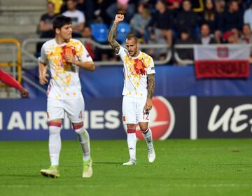 0-2. Sandro RamÍrez celebró el segundo gol.