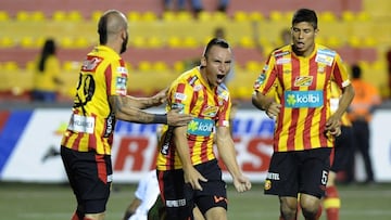 Antonio Pedroza debutó con Jaguares de Chiapas en el fútbol mexicano y también pasó por Monarcas, Cruz Azul y Toluca. Hace unos días, Herediano hizo oficial su fichaje, por lo que será su segunda etapa con el club.