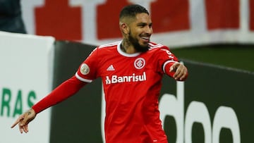 Soccer Football - Brasileiro Championship - Internacional v Santos - Beira Rio Stadium, Porto Alegre, Brazil - August 13, 2020   Internacional&#039;s Paolo Guerrero celebrates scoring their first goal, following the resumption of play behind closed doors 