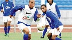 Brasil sólo reserva a Roberto Carlos