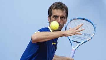 Gstaad (Switzerland Schweiz Suisse), 21/07/2023.- Albert Ramos Vinolas of Spain in action during his quarter final match against Juan Pablo Varillas of Peru at the Swiss Open tennis tournament in Gstaad, Switzerland, 21 July 2023. (Tenis, España, Suiza) EFE/EPA/PETER SCHNEIDER