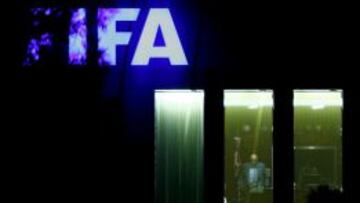 Suiza abre un proceso penal a Blatter e interroga a Platini