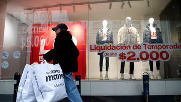 Valparaiso, 27 de junio 2025
Tienda Corona remata vestuario tras anuncio del cierre definitivo de sus tiendas
Sebastian Cisternas/Aton Chile