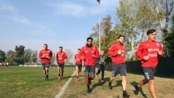 Al interior de Juan Pinto Durán el ambiente quedó tensionado.