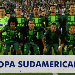 Falcao, Casillas y el mundo del fútbol oran por Chapecoense