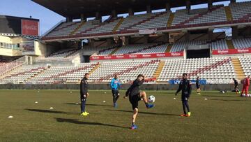 Entrenamiento del Nápoles en el Estadio de Vallecas antes del partido de Champions contra el Real Madrid.