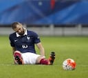 Alarma Benzema: está lesionado y podría ser baja en París y Vigo