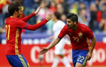 Celebración del gol de David Silva (1-0).