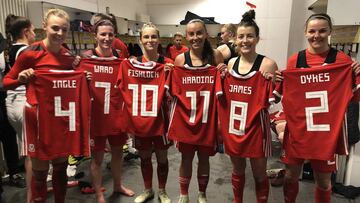En el partido amistoso que la Selección Femenil de Gales disputó ante Italia, por primera vez en 12 años, las seleccionadas pudieron usar sus nombres en los jerseys.