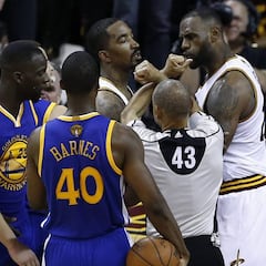 LeBron: "Green se ha pasado de la raya con sus palabras"