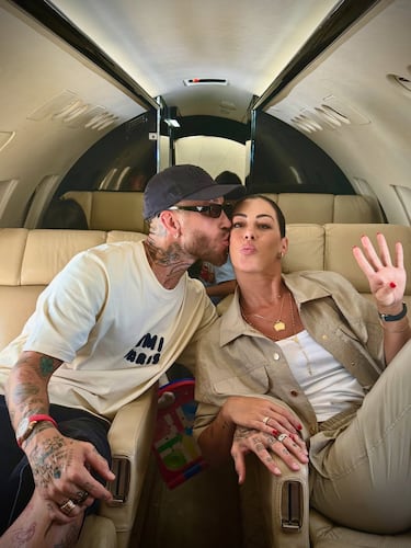 Vinicius Jr hits the beach with friends: the rich and famous on vacation