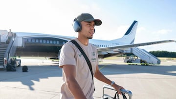 Oficial: Akhomach ficha por el Rayo