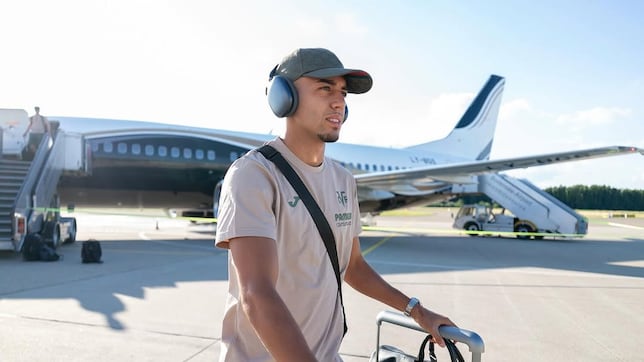 Oficial: Akhomach ficha por el Rayo