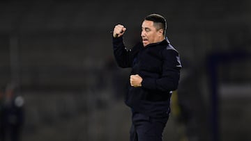 Efrain Juarez head coach of Pumas during the round of 16 first leg match between Pumas UNAM and LD Alajuelense as part of the CONCACAF Champions Cup 2025, at Olympic Universitario Stadium on March 04, 2025 in Mexico City, Mexico.