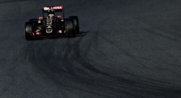 GRA324. MONTMELÓ (BARCELONA), 27/02/2015.- El piloto venezolano de Lotus, Pastor Maldonado, durante la segunda jornada de la tercera tanda de entrenamientos oficiales de Fórmula Uno que se celebran en el Circuito de Catalunya de Montmeló. EFE/Alberto Estévez