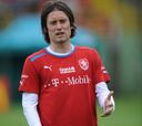 Rosicky vuelve a entrenarse y podrá jugar contra Rusia