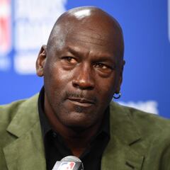 Jordan desmiente a Steph Curry: ‘No eres el mejor PG de la historia, es Magic Johnson’