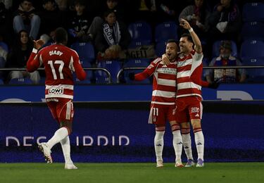 Gran partido de Arnáiz, en la importante victoria del Granada en Riazor. El centrocampista mostró una gran versión, sobre todo ofensiva, coronada con un tanto de cabeza. Suma cinco goles este curso.