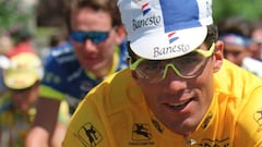 Es el único que ha ganado cinco Tours seguidos: 1991, 1992, 1993, 1994 y 1995. Alcanzó su primer maillot amarillo en Val Louron, tras su escapada junto a Chiapucci: 'Supuso un honor y una responsabilidad. Me gustaba ir de líder, lo era todo, pero costaba mucho trabajo defenderse y el protocolo alrededor, aunque formaba parte de la profesión'. De 60, Indurain  sólo guarda los cinco jerséis de París: 'Tengo el primero enmarcado, y de hecho ahora está en el Museo de Niza, en la exposición conmemorativa de los 100 años de la prenda. Los demás se los regalé a mis amigos, compañeros y auxiliares de Banesto. Sin ellos habría sido imposible'. El 29 de junio de 1996, en el prólogo de Bolduque, vistió por última vez de amarillo.