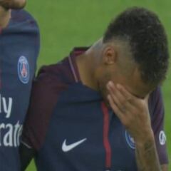 Neymar no pudo contener las lágrimas en recuerdo de Barcelona