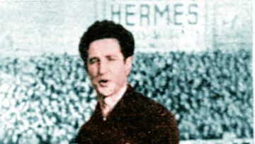 ... Y Barinaga se puso de portero ante el Atlético Aviación...