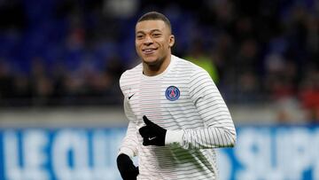FILE PHOTO: Soccer Football - Coupe de France - Semi Final - Olympique Lyonnais v Paris St Germain - Groupama Stadium, Lyon, France - March 4, 2020 Paris St Germain's Kylian Mbappe during the warm up before the match REUTERS/Benoit Tessier/File Pho