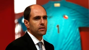 Conferencia de Prensa de Sergio jadue.
El presidente de la ANFP, Sergio Jadue, anuncia una serie de medidas para combatir la violencia en los estadios durante una conferencia de prensa en la sede del fútbol profesional en Santiago, Chile.
17/07/2015
Andrés Piña/Photosport*****
Sergio Jadue, press conference.
President of the Chilean football association, Sergio jadue, speaks to the medias during a press conference at the ANFP building in Santiago, Chile.
17/07/2015
Andrés Piña/Photosport